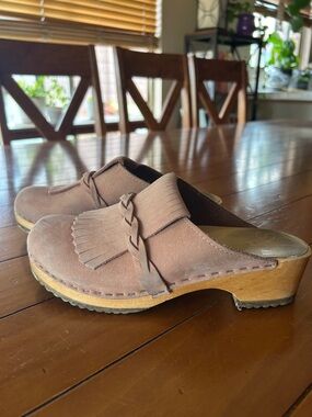 Sven Pink Taupe Suede Kiltie Braided Clog Mules